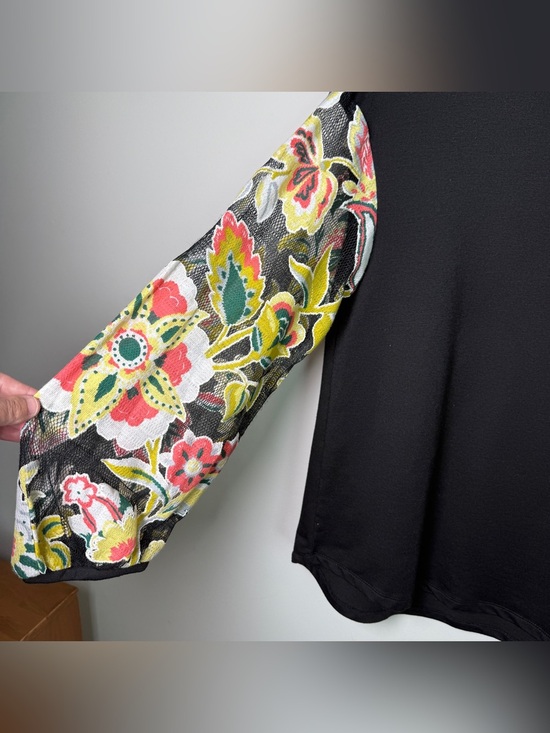 JODIFL Tops - Jodifl Black Floral Lace Sleeve Mixed Media Top | Boho Artsy Femgoth| Size S